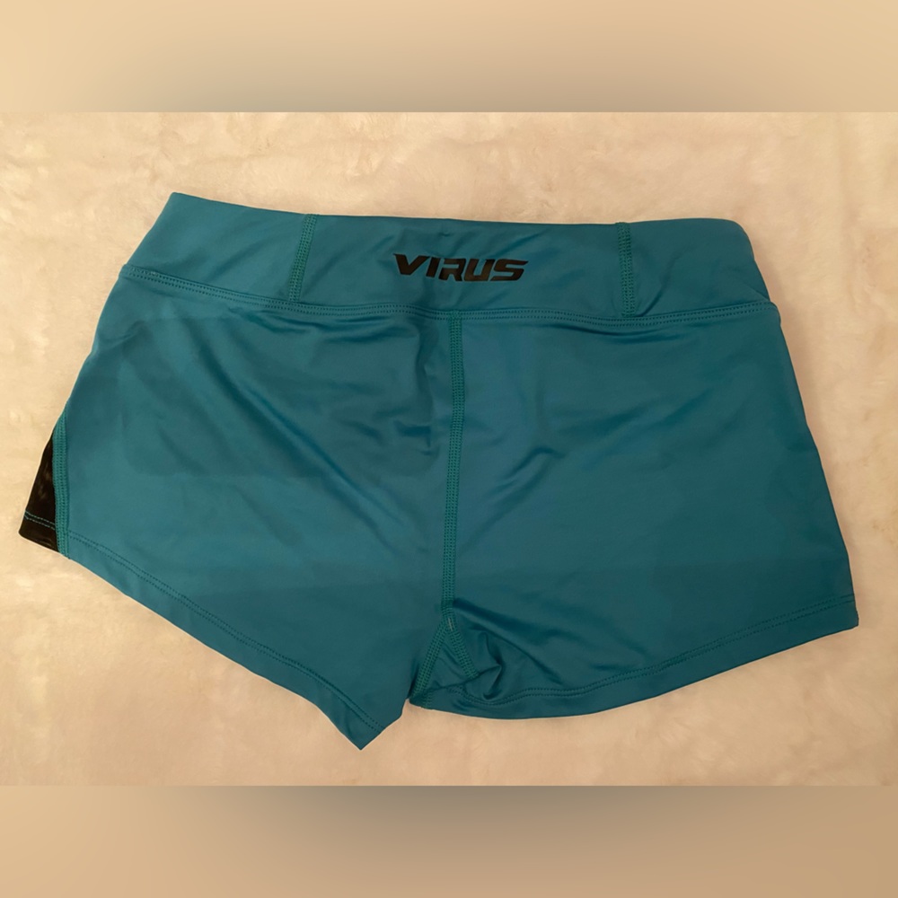 Gym Shorts - Picture 3 of 4